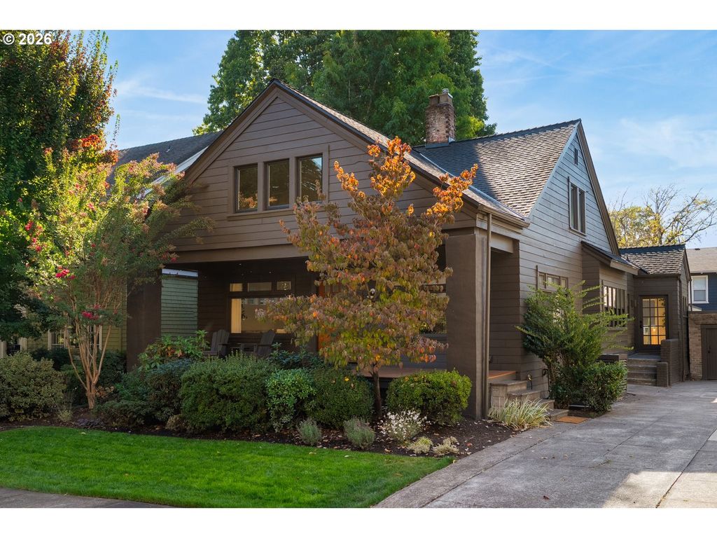 4006 Ne FLANDERS St, Portland, OR 97232