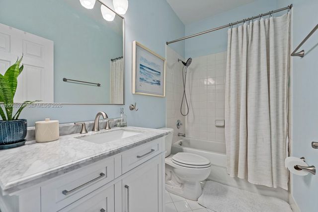 22110 SW 93rd Pl, Cutler Bay, FL 33190