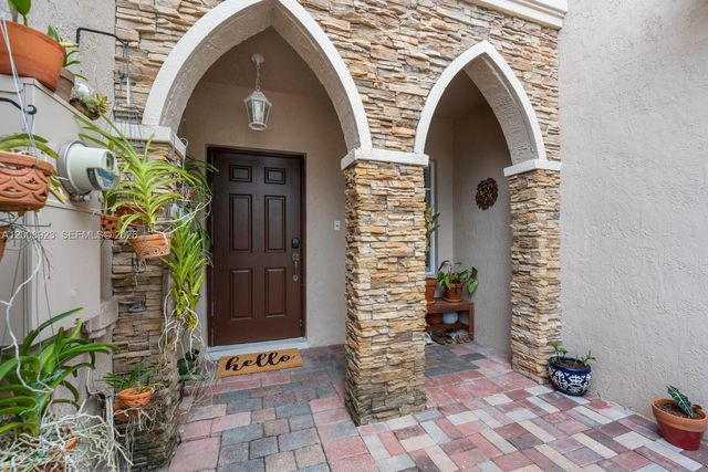 22110 SW 93rd Pl, Cutler Bay, FL 33190