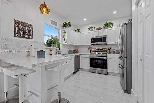 22110 SW 93rd Pl, Cutler Bay, FL 33190