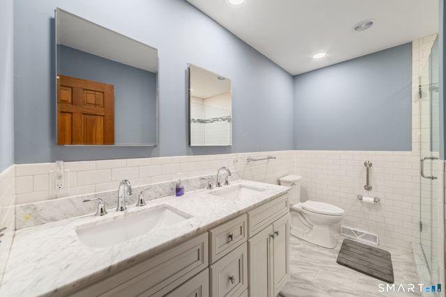 131 Sentinel Hill Road, Derby, CT 06418