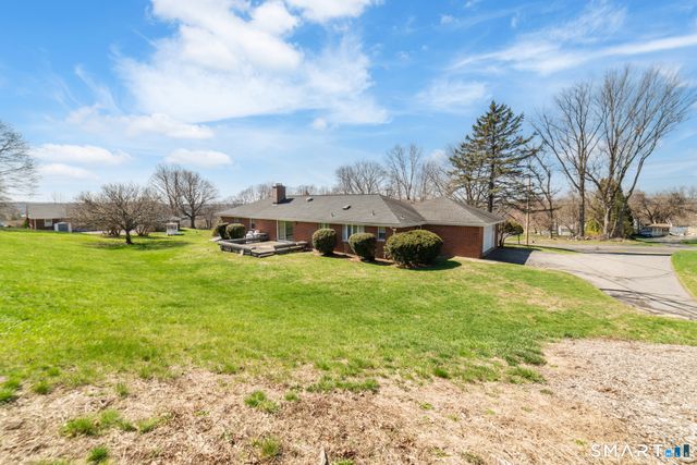 131 Sentinel Hill Road, Derby, CT 06418