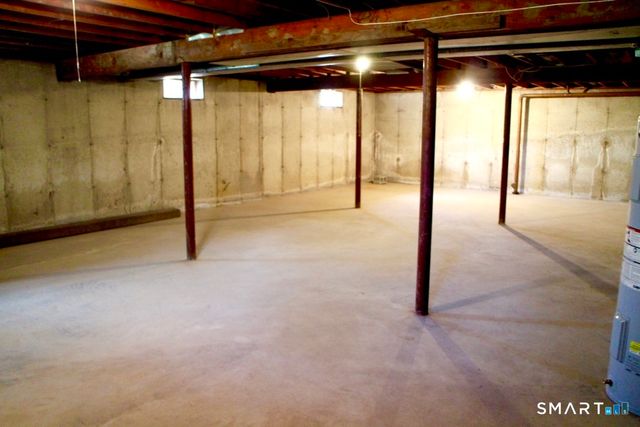 131 Sentinel Hill Road, Derby, CT 06418