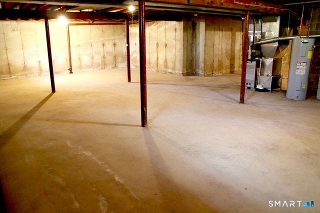 131 Sentinel Hill Road, Derby, CT 06418