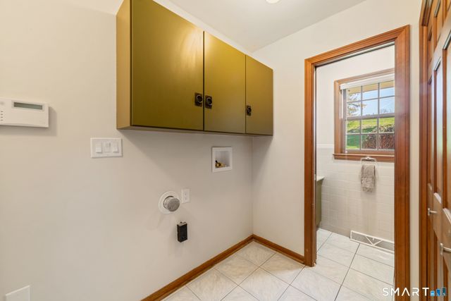 131 Sentinel Hill Road, Derby, CT 06418