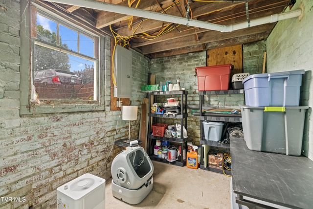 1359 East Center Street, Kingsport, TN 37664