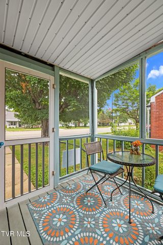 1359 East Center Street, Kingsport, TN 37664
