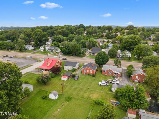 1359 East Center Street, Kingsport, TN 37664