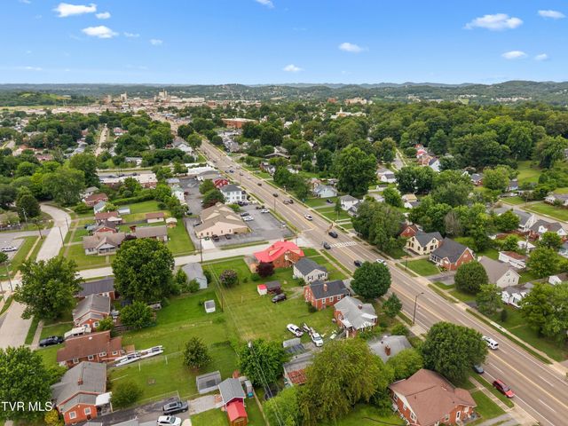 1359 East Center Street, Kingsport, TN 37664