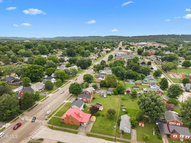1359 East Center Street, Kingsport, TN 37664