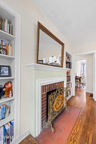 1359 East Center Street, Kingsport, TN 37664