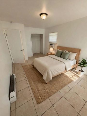935 17TH AVENUE S, St Petersburg, FL 33705