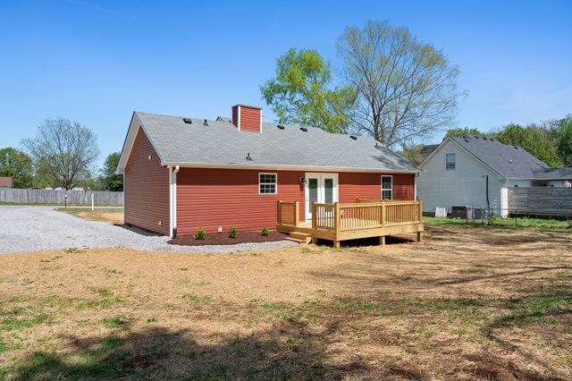 143 Kimberly St, Portland, TN 37148