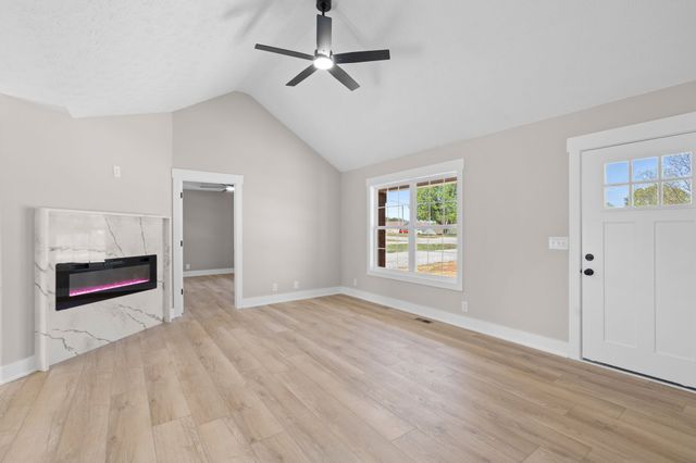 143 Kimberly St, Portland, TN 37148