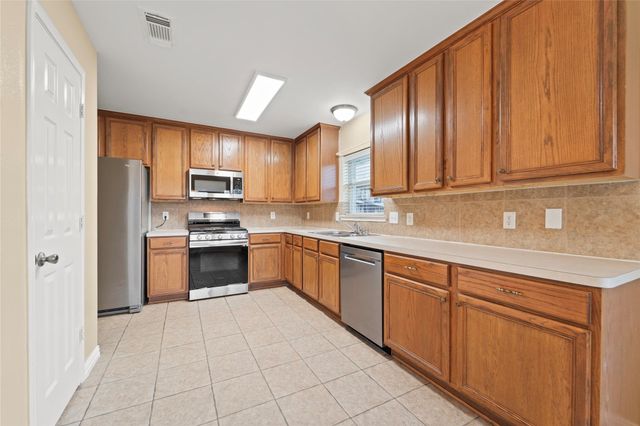 32227 Willow Creek Park, Conroe, TX 77385