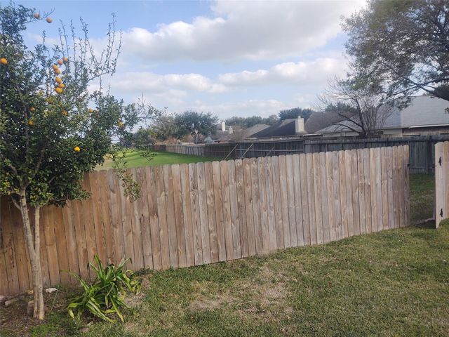 32227 Willow Creek Park, Conroe, TX 77385