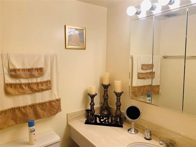 1985 S Ocean Dr MZM, Hallandale Beach, FL 33009