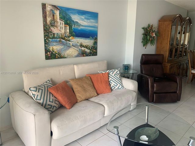 1985 S Ocean Dr MZM, Hallandale Beach, FL 33009