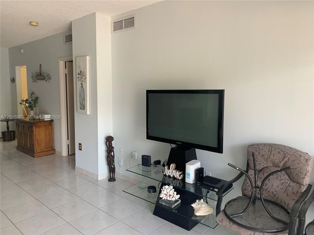 1985 S Ocean Dr MZM, Hallandale Beach, FL 33009