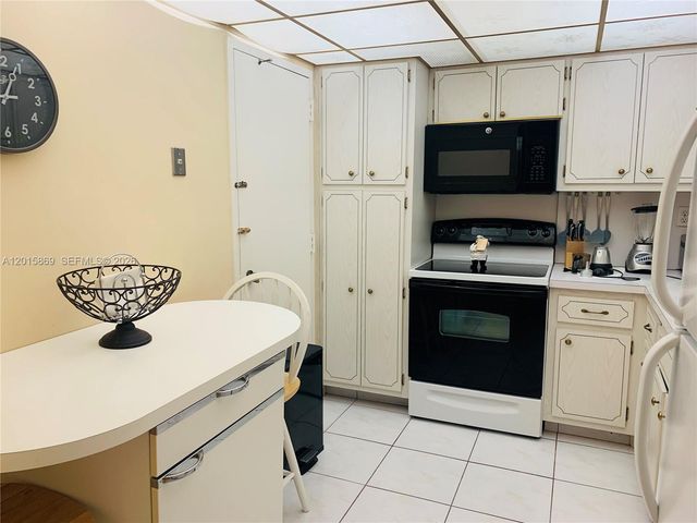 1985 S Ocean Dr MZM, Hallandale Beach, FL 33009