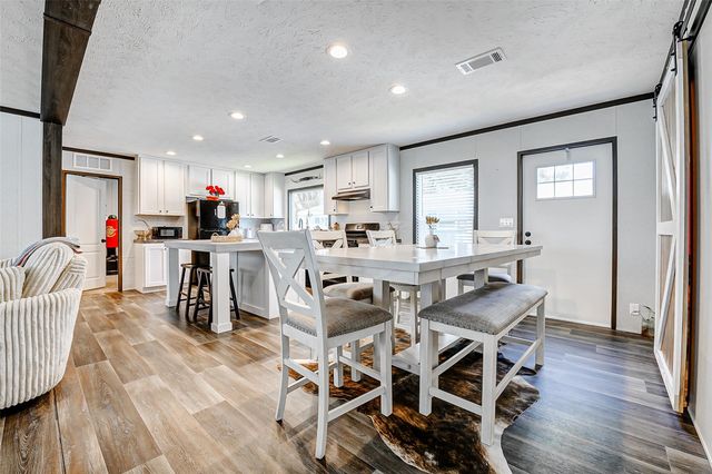 8903 C E King Parkway Trl 196, Houston, TX 77044