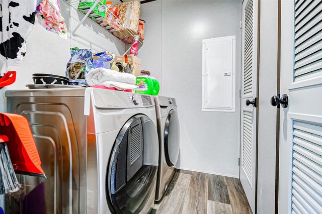 8903 C E King Parkway Trl 196, Houston, TX 77044