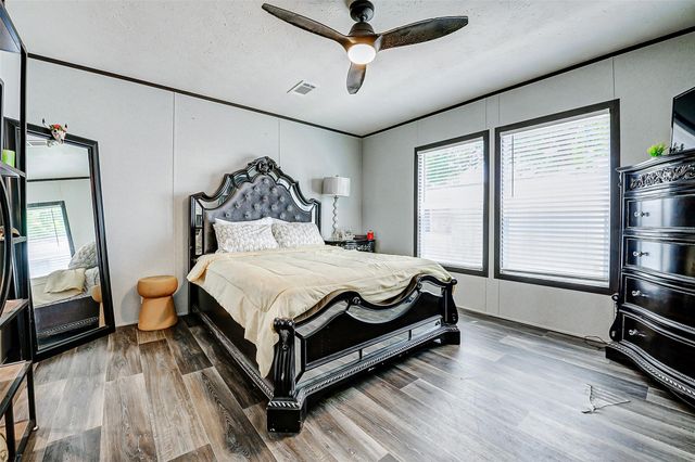 8903 C E King Parkway Trl 196, Houston, TX 77044