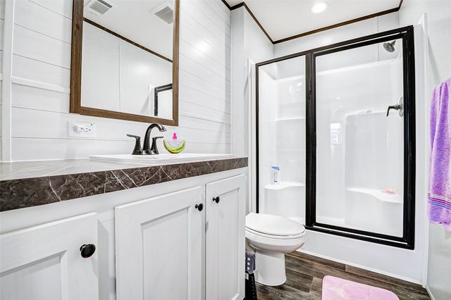 8903 C E King Parkway Trl 196, Houston, TX 77044