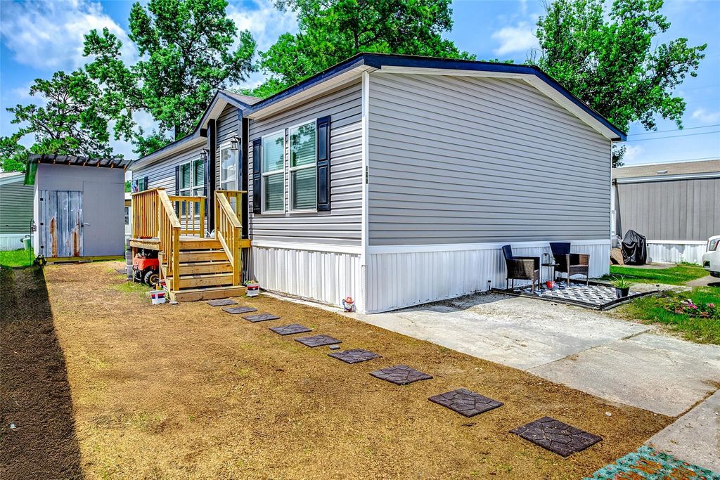 8903 C E King Parkway Trl 196, Houston, TX 77044