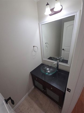 3117 Fairdale Oaks E A, Houston, TX 77057