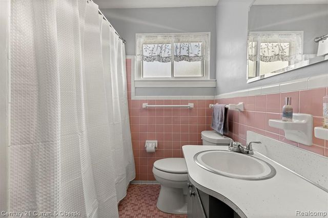 3835 Grange Road, Trenton, MI 48183