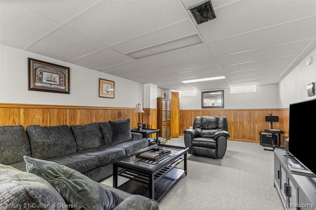 3835 Grange Road, Trenton, MI 48183