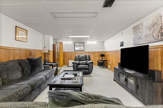 3835 Grange Road, Trenton, MI 48183