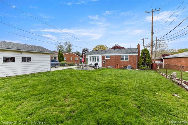 3835 Grange Road, Trenton, MI 48183