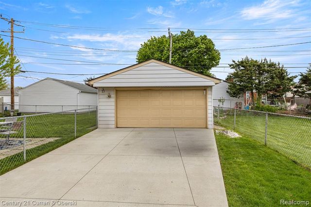 3835 Grange Road, Trenton, MI 48183
