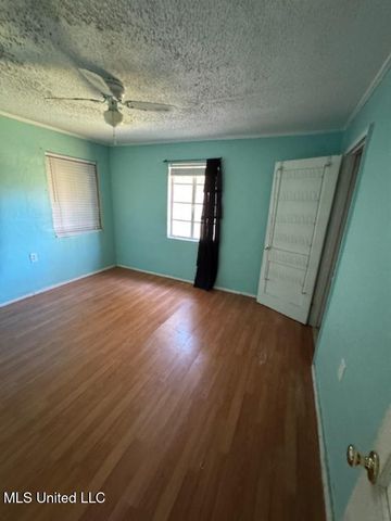 317 N Main Street, Poplarville, MS 39470