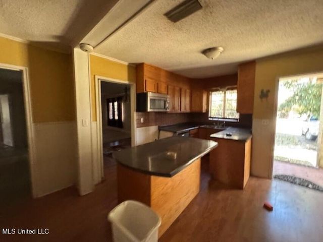 317 N Main Street, Poplarville, MS 39470