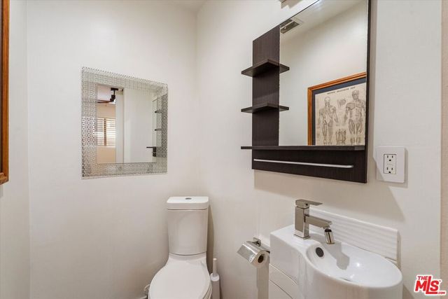 2921 10th Street 3, Santa Monica, CA 90405