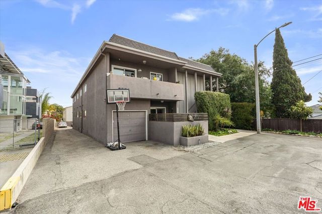 2921 10th Street 3, Santa Monica, CA 90405