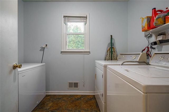 2810 Crystal Brooke Lane, Snellville, GA 30078