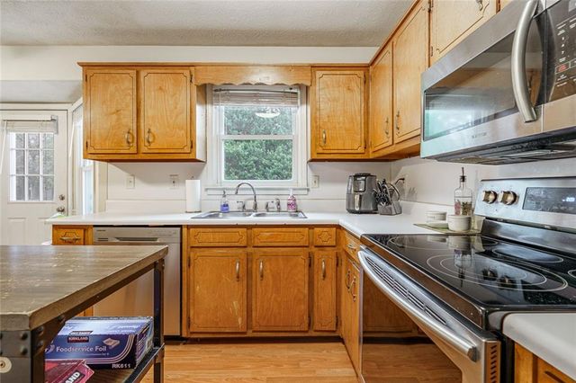 2810 Crystal Brooke Lane, Snellville, GA 30078