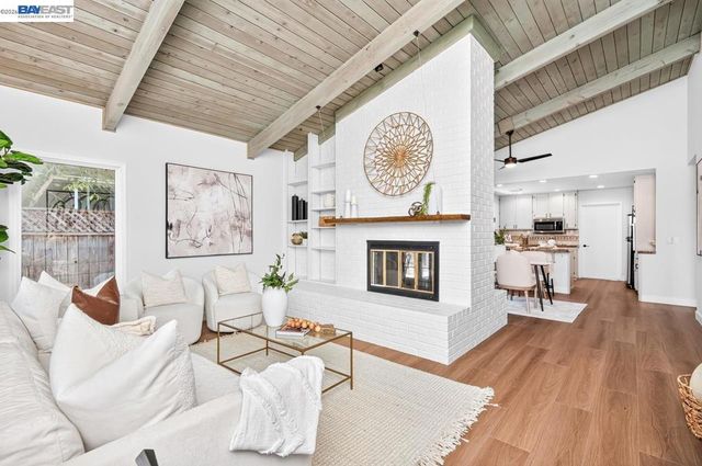 5223 Crane Ave, Castro Valley, CA 94546