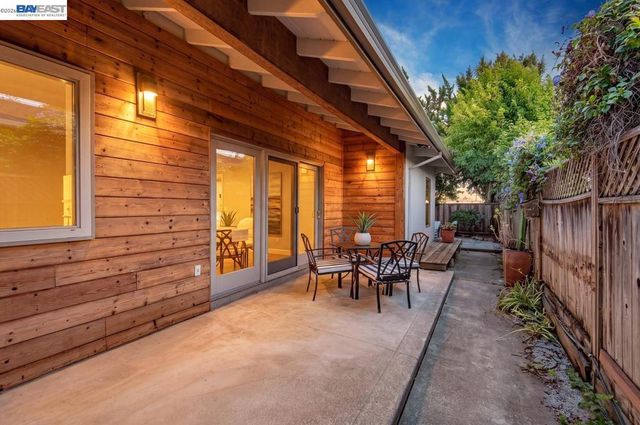 5223 Crane Ave, Castro Valley, CA 94546