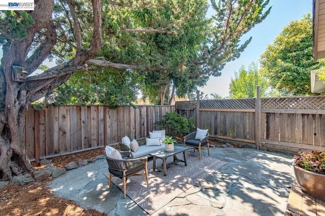 5223 Crane Ave, Castro Valley, CA 94546