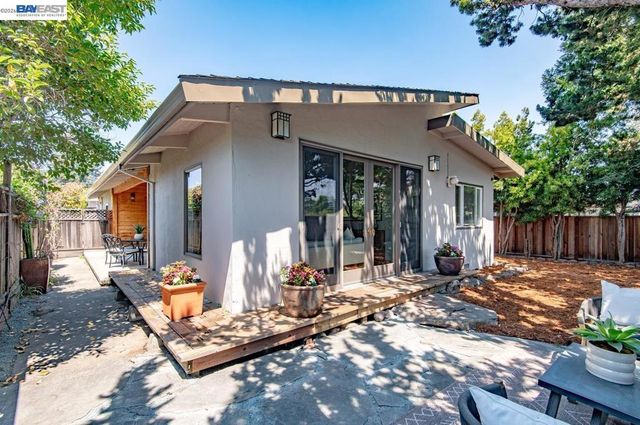 5223 Crane Ave, Castro Valley, CA 94546