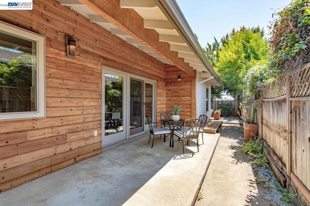 5223 Crane Ave, Castro Valley, CA 94546