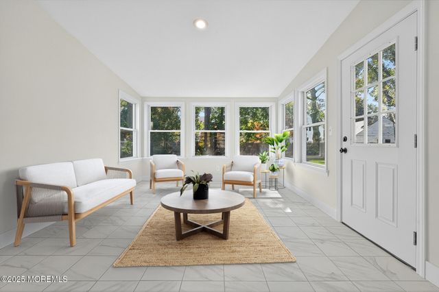 7 Sunset Avenue, Matawan, NJ 07747