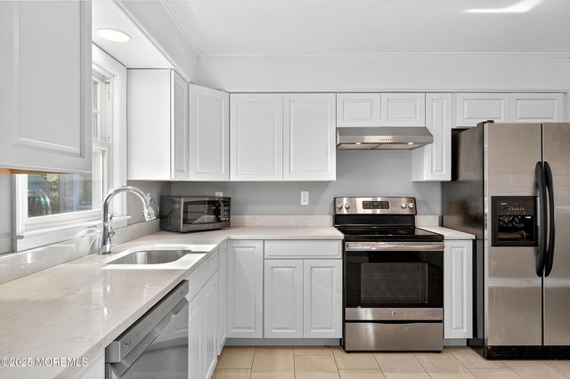 7 Sunset Avenue, Matawan, NJ 07747