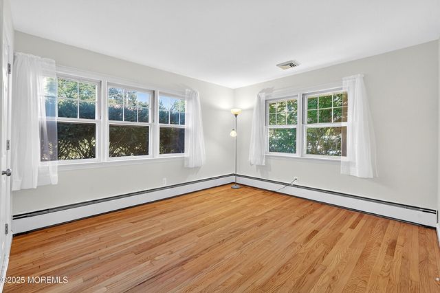 7 Sunset Avenue, Matawan, NJ 07747