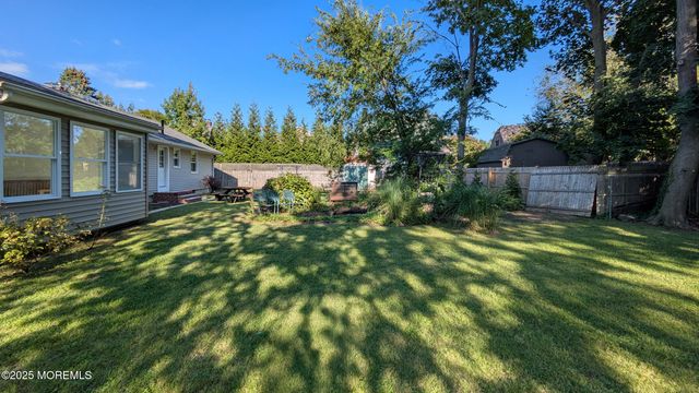 7 Sunset Avenue, Matawan, NJ 07747